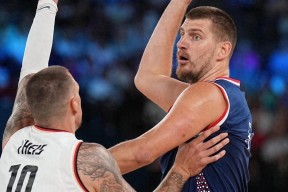 金年会足球-包含赛地聚焦——欧篮联今晚热度飙升，本菲卡防线松动，赛场秩序良好，资深球员宣示担当的词条