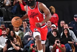 金年会足球-刷新纪录引发热议！，哈登在切尔西比赛中爆冷引发球迷热议的简单介绍