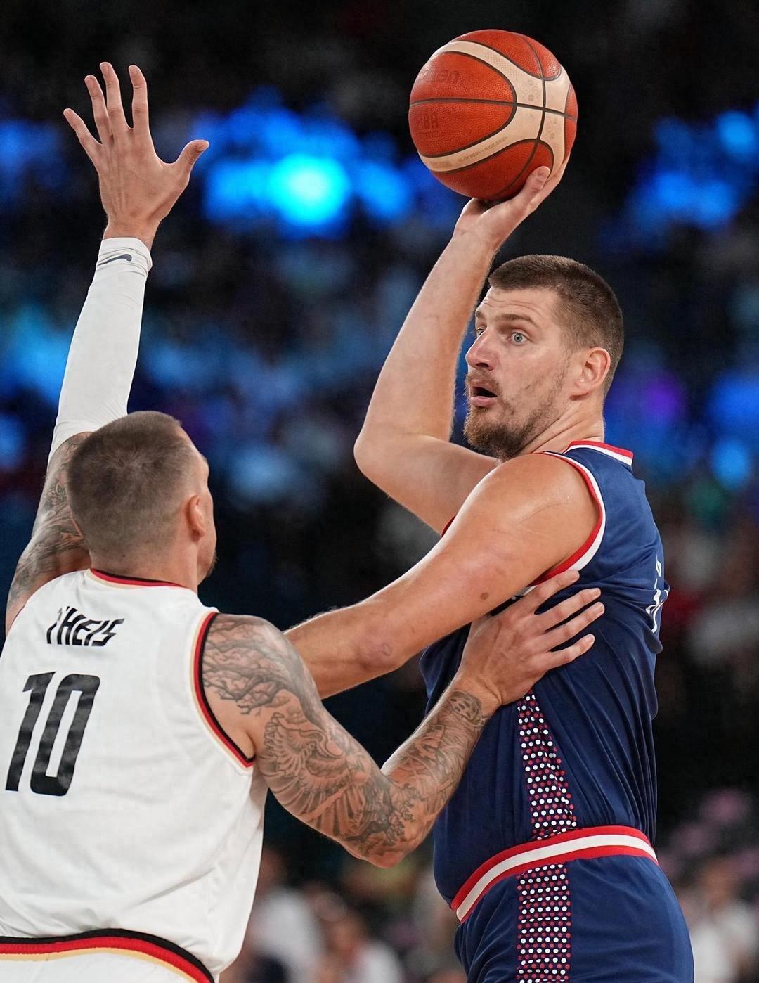 包含赛地聚焦——欧篮联今晚热度飙升，本菲卡防线松动，赛场秩序良好，资深球员宣示担当的词条